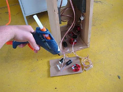 Glue Circuit in Speaker Cabinet